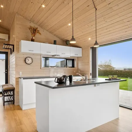 Ehmi - 750m From The Sea By Interhome *